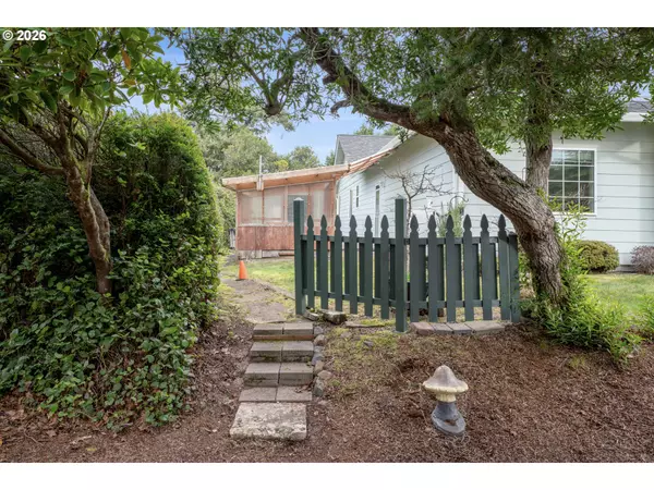 Florence, OR 97439,87909 LIMPIT LN