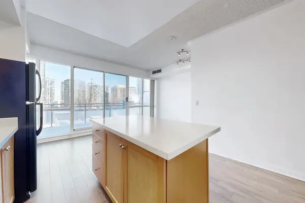 220 Victoria ST #1702, Toronto C08, ON M5B 2R6