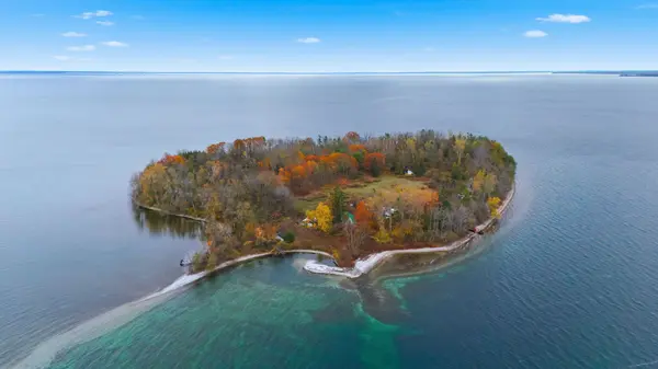 1000 Strawberry IS, Ramara, ON L3V 6H7