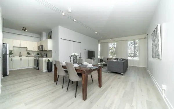 1 St Johns RD #303, Toronto W02, ON M6P 1T7