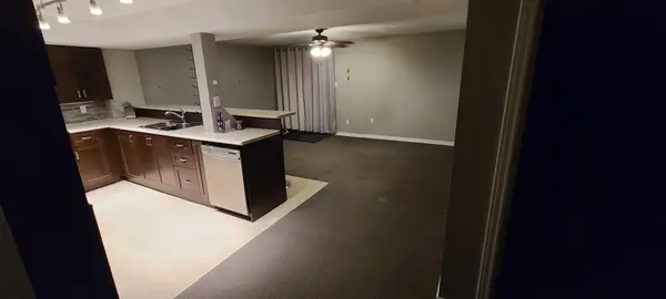 77 Thames WAY #Basement, Hamilton, ON L0R 1W0