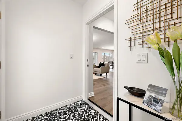 2080 Gladstone ST, Detroit, MI 48206