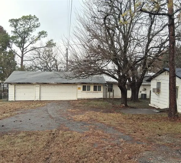 7426 Scenic Drive,  Lone Oak,  TX 75453