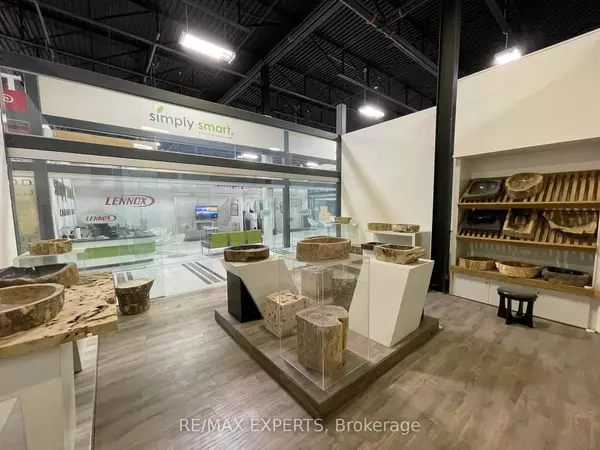 Vaughan, ON L4K 1Z8,7250 Keele ST #61