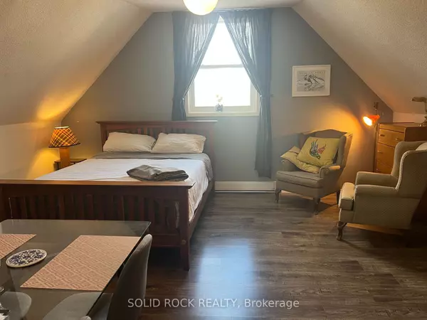 Brockville, ON K6V 1B1,71 King ST E #C