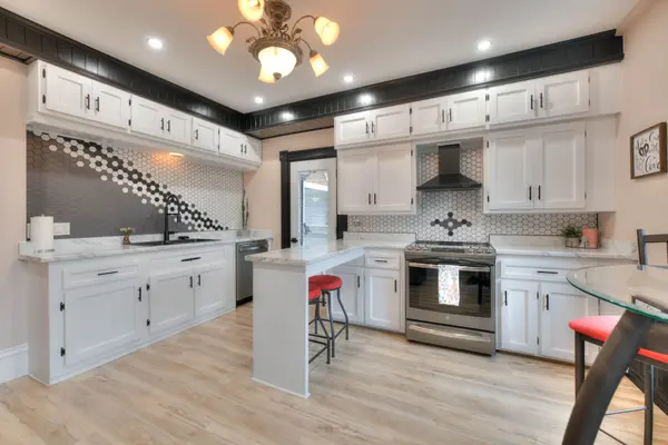 2027 Victoria ST, Howick, ON N0G 1X0