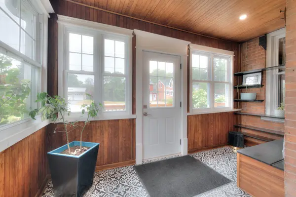 2027 Victoria ST, Howick, ON N0G 1X0