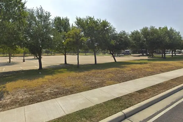 5900 North Freeway, Fort Worth, TX 76137