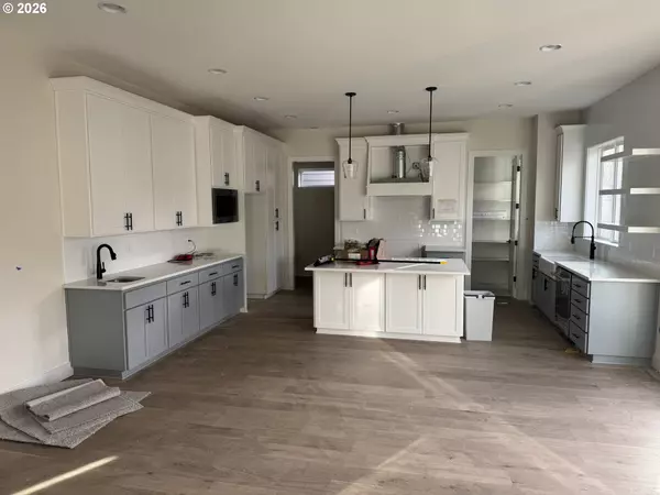 West Linn, OR 97068,1690 16TH ST