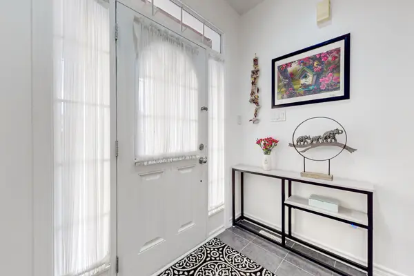 Georgina, ON L0E 1R0,61 Lampkin ST