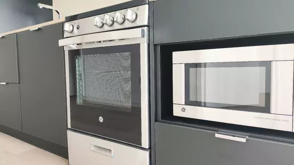 Mississauga, ON L5B 0M4,3883 Quartz RD #1512