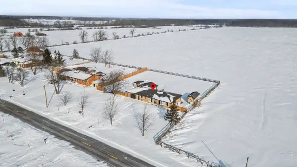 Hamilton, ON L0R 1C0,214 Binbrook RD