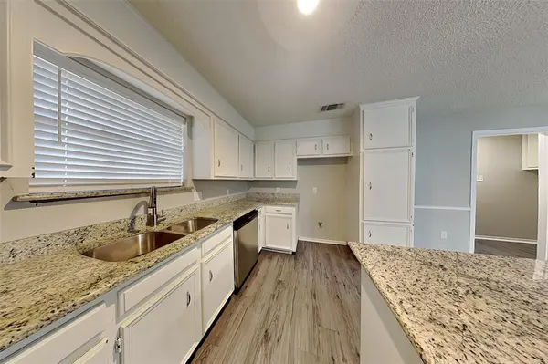 5730 Sagebrush Trail, Arlington, TX 76017