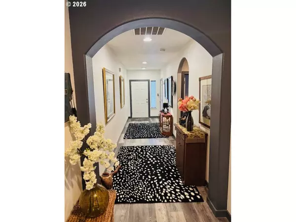 Eugene, OR 97402,5367 ELK RIDGE DR