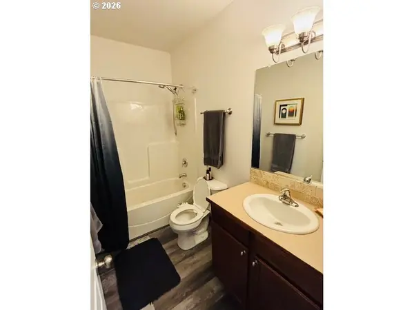 Eugene, OR 97402,5367 ELK RIDGE DR