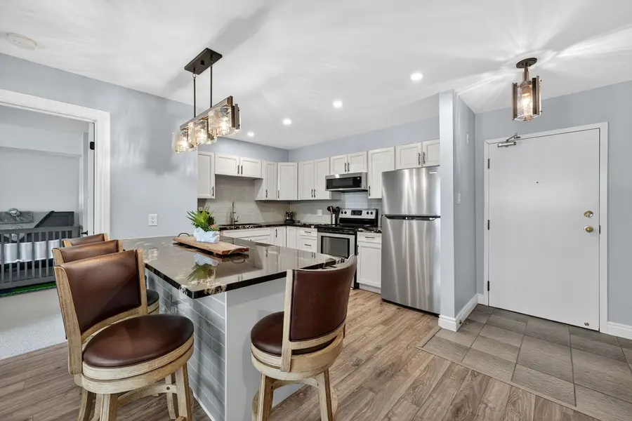 126 Bell Farm RD #B08, Barrie, ON L4M 6J3