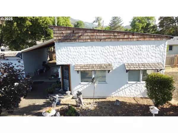 Myrtle Creek, OR 97457,867 NE JOHNSON ST