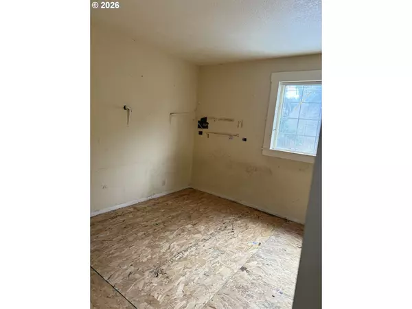 Portland, OR 97236,14062 SE FOSTER RD