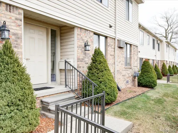 1700 RIVER RD #9, Marysville, MI 48040