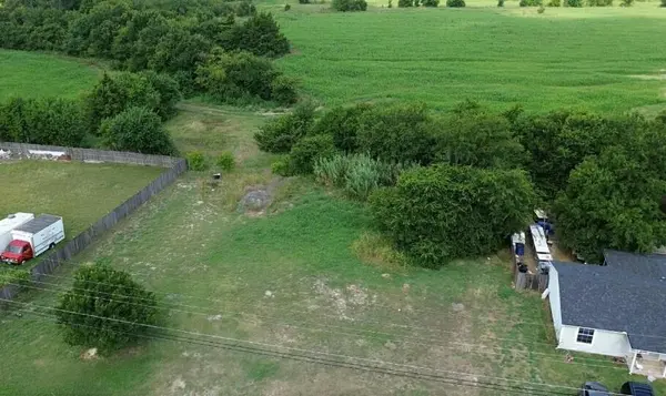 222 OVERLOOK Drive, Red Oak, TX 75154