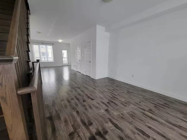 Barrie, ON L4N 9E5,540 Essa RD #17