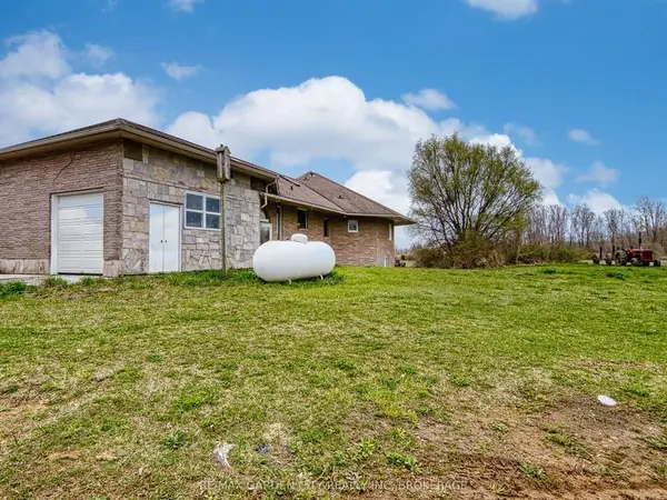 Wainfleet, ON L0S 1V0,33260 Pettit RD