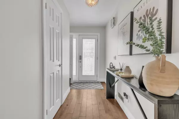 Barrie, ON L4N 4Y3,4 Grand PL