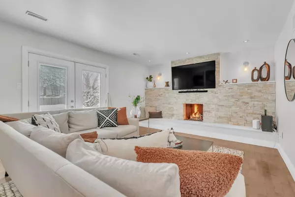 Barrie, ON L4N 4Y3,4 Grand PL