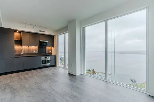 Barrie, ON L4N 1S9,39 Mary ST #2909