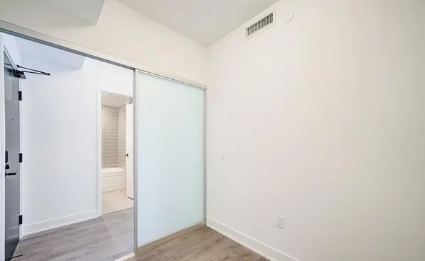 2333 Khalsa Gate #313, Oakville, ON L6M 5R6