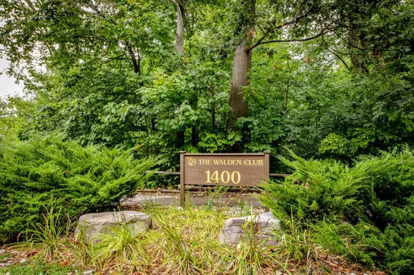 1110 Walden CIR #903, Mississauga, ON L5J 4R3