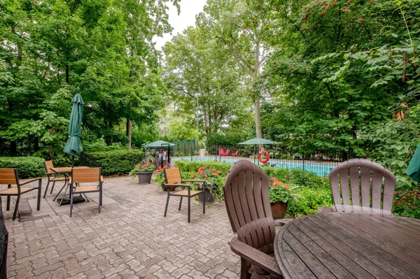 1110 Walden CIR #903, Mississauga, ON L5J 4R3