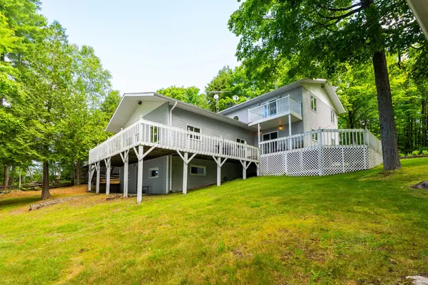 326 CHIKOPI RD, Magnetawan, ON P0A 1P0