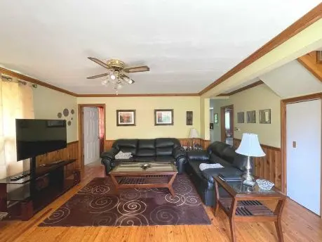 56 Sylvan CRES, Richmond Hill, ON L4E 3A1