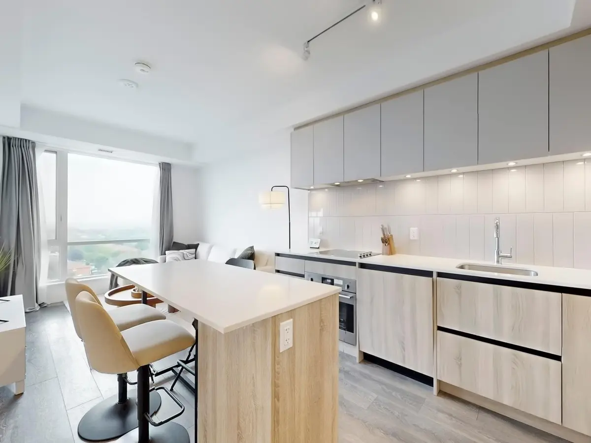 7950 Bathurst ST #1106, Vaughan, ON L4J 0L4