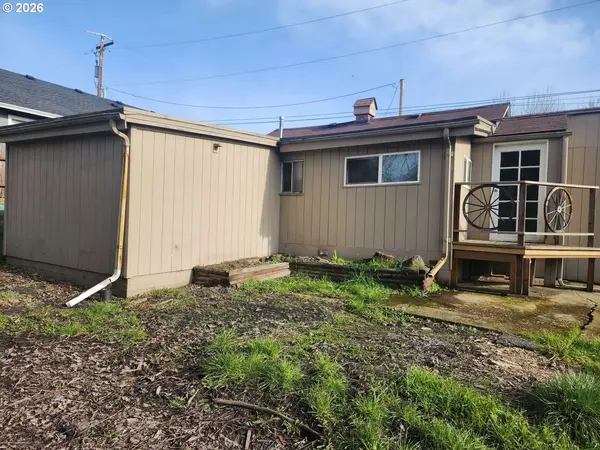 Roseburg, OR 97470,1337 NE FREEMONT AVE