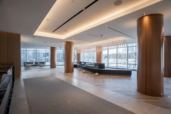 Toronto E07, ON M1S 0N4,225 Village Green SQ #PH05