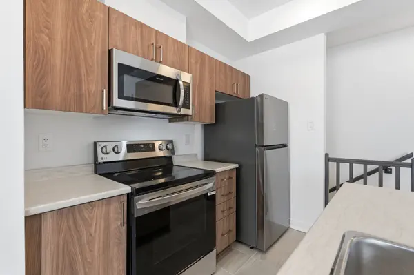 1007 Silhouette Private, Barrhaven, ON K2J 4S3