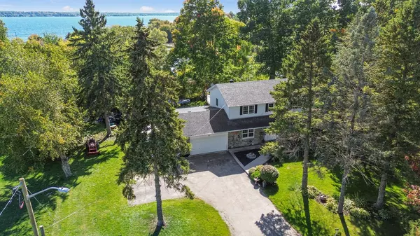 Prescott, ON K0E 1T0,4 Connell PL