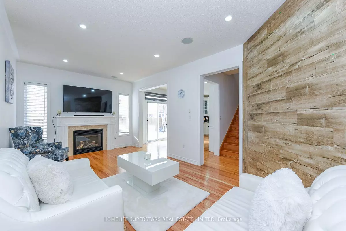 Brampton, ON L6P 2N8,27 Dovehaven CRES