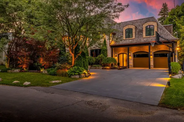 6 Bayview Wood N/A, Toronto C12, ON M4N 1R7