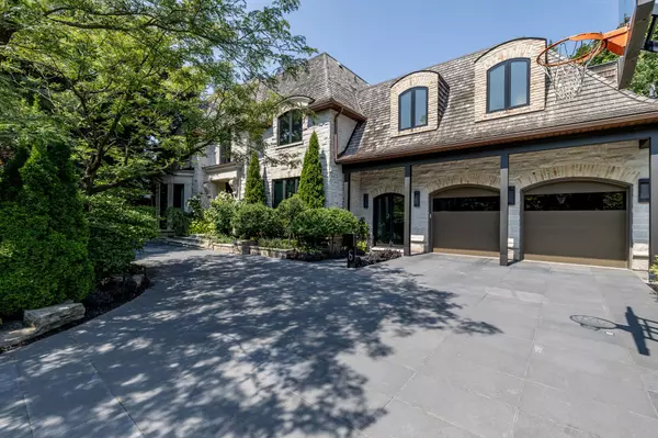 Toronto, ON M4N 1R7,6 Bayview Wood N/A