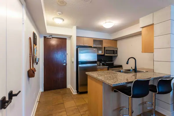 16 Harrison Garden BLVD #411, Toronto C14, ON M2N 7J6