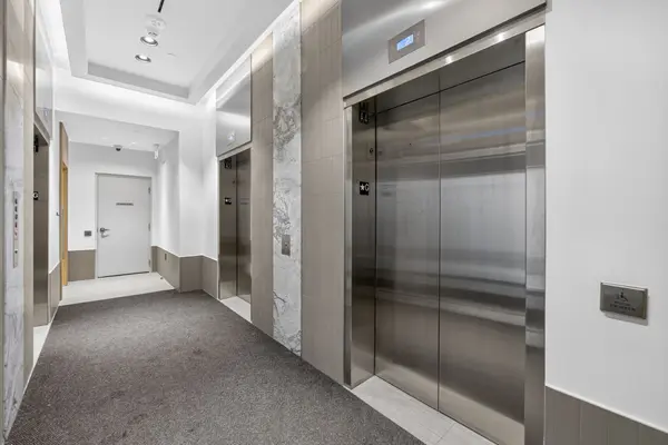 Mississauga, ON L5B 0P6,395 Square One DR #4707