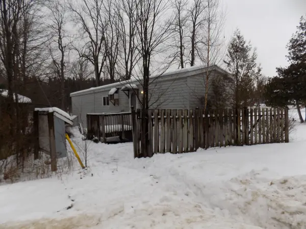 Lanark Highlands, ON K0G 1K0,847 Iron Mine RD N