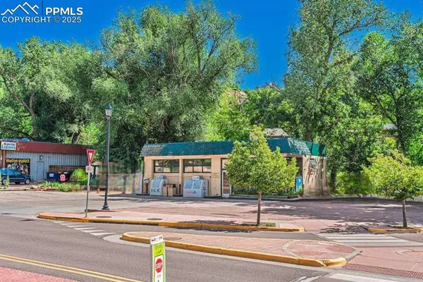 1106 Manitou AVE, Manitou Springs, CO 80829