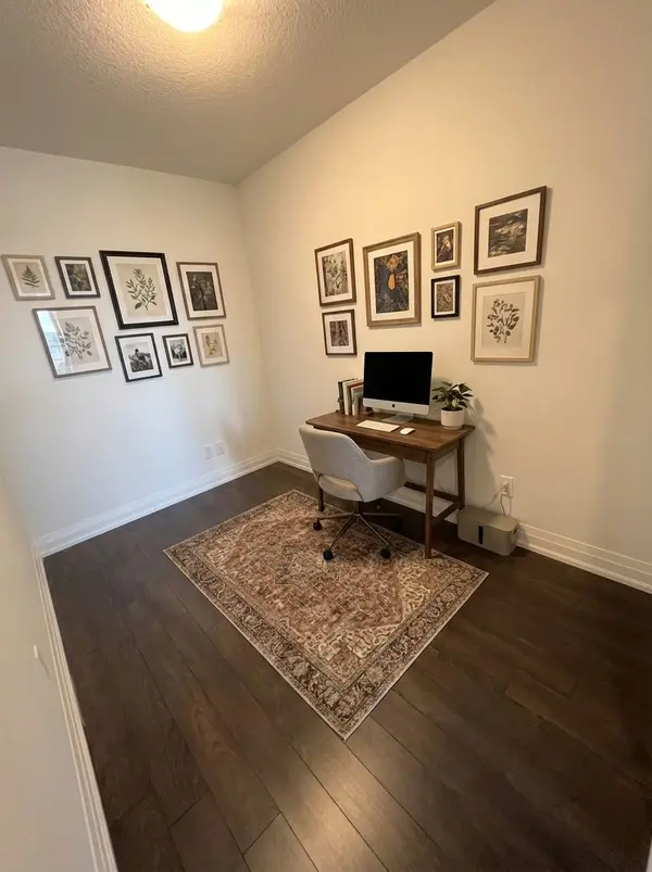 Toronto E09, ON M1H 2Y5,20 Meadowglen PL #1005