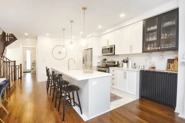 Aurora, ON L4G 7C4,80 Gower DR