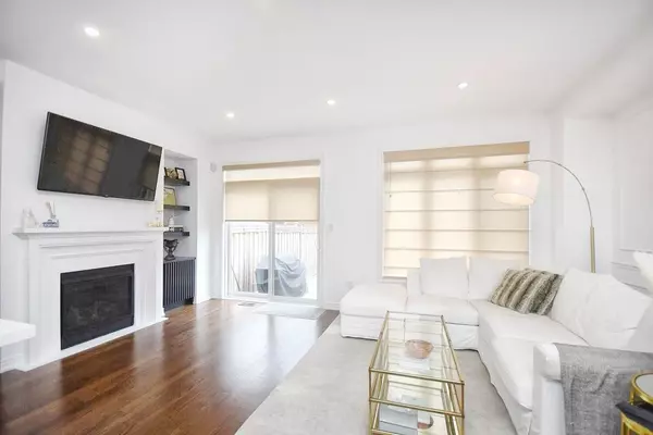 Aurora, ON L4G 7C4,80 Gower DR