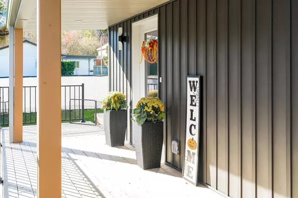 Tay, ON L0K 1R0,550 Second AVE